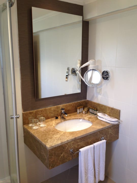 Badezimmer im Familienzimmer Kamelya Aishen Club