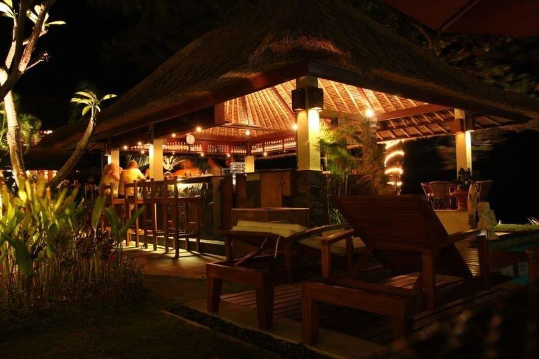 Abends an der Bar Hotel Tauch Terminal Resort Tulamben