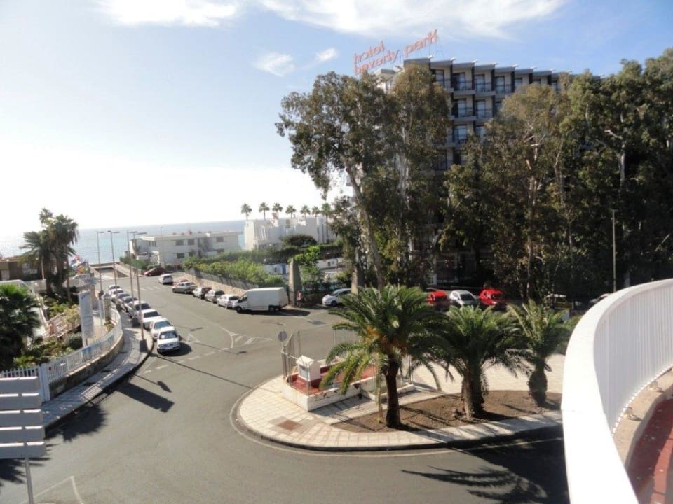 Hotel od strony autostrady Relaxia Beverly Park