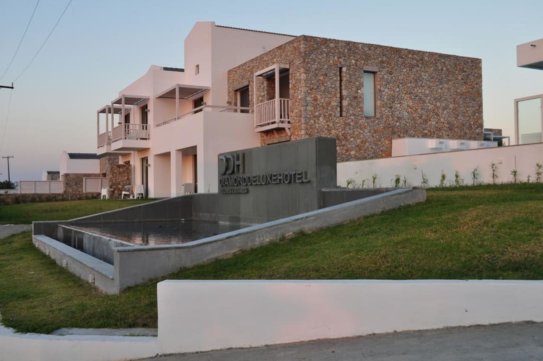 Teil des Hotels mit Ausblick auf Meer Diamond Deluxe Hotel & SPA