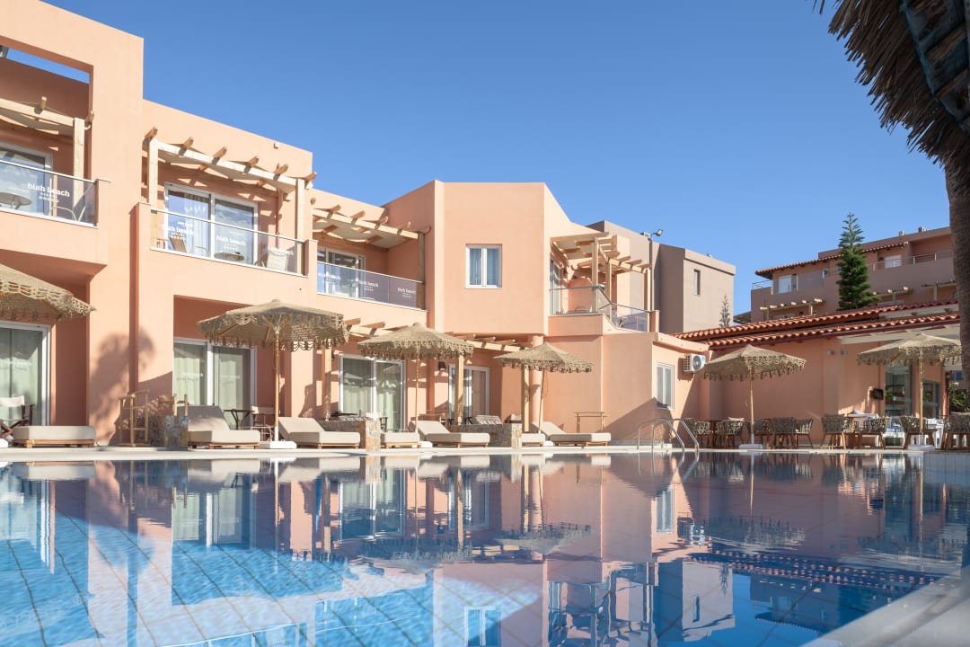 Pool High Beach Resort