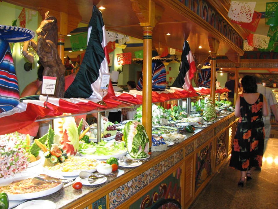 Buffet am Themenabend Hotel Riu Playacar