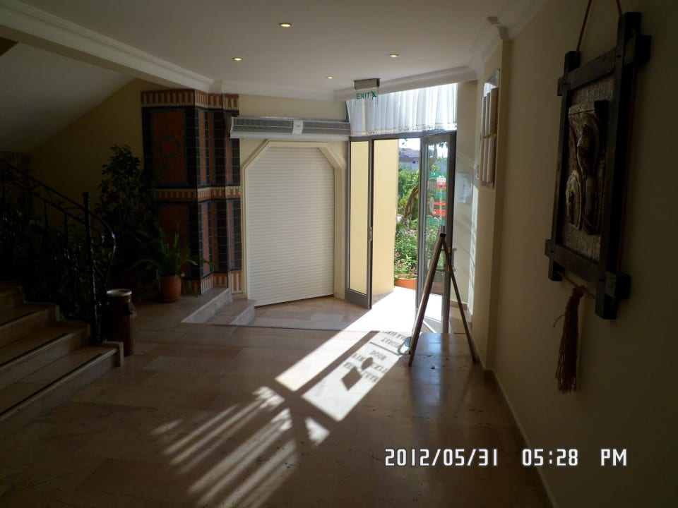 Der Eingang zum Restaurant  Hotel Kervan