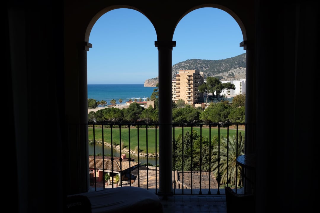 Aussicht von der überdachten Terrasse Steigenberger Hotel & Resort Camp de Mar