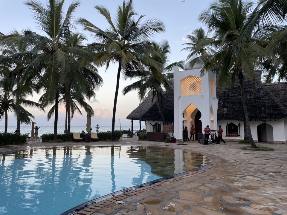 Pool Sultan Sands Island Resort & Spa