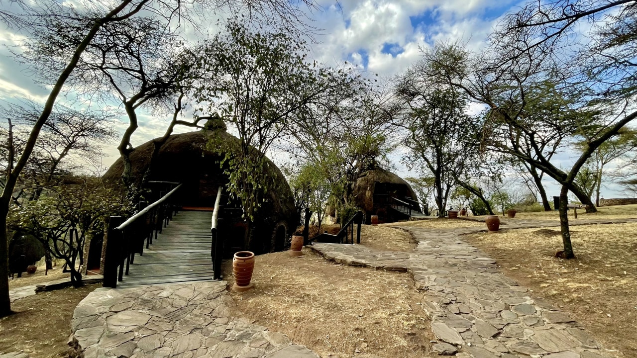 Außenansicht Serengeti Serena Safari Lodge