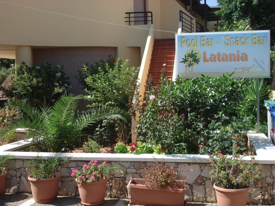 Eingangsschild 1 Hotel Latania Apartments