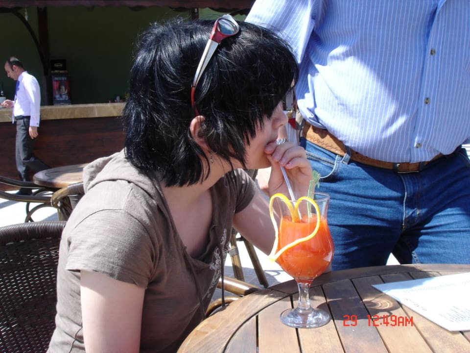 Ein Cocktail mit Herz, gemacht von Mustafa Siam Elegance Hotels & Spa