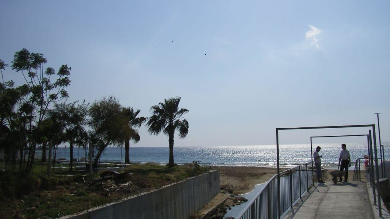 Weg z7um Strand My Home Sky Hotel