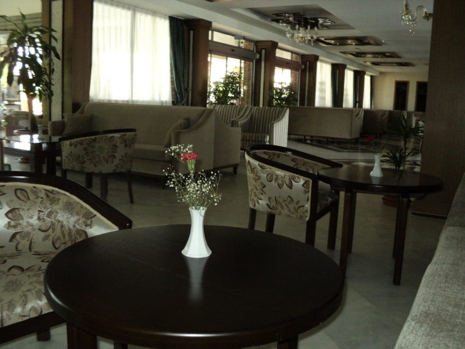 Lobby Seaden Corolla Hotel