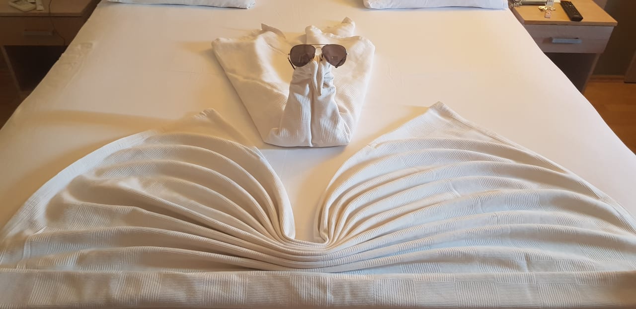 Zimmer Side Breeze Hotel