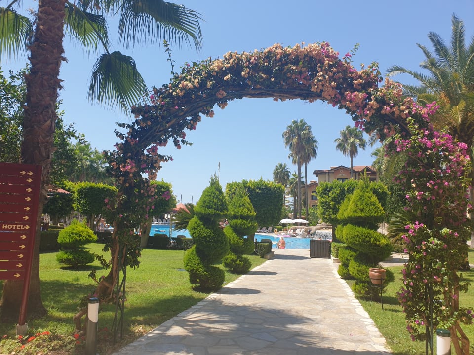 Gartenanlage Miramare Queen Hotel