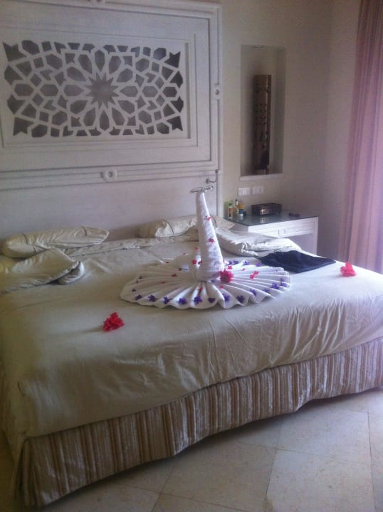 Kreation unseres Roomboys Makadi Spa - Adults only