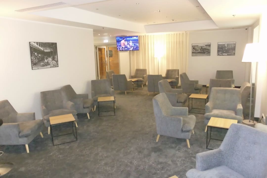  Sitzgruppen im Fernsehsaal Hestia Hotel Ilmarine