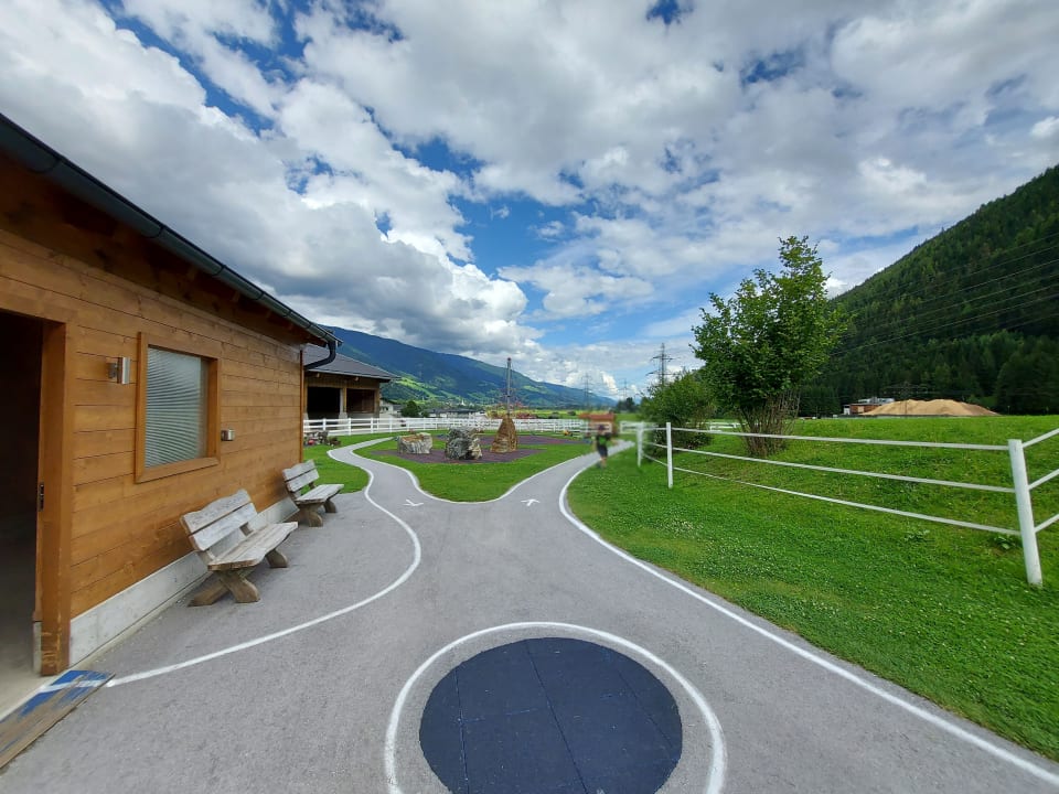 Gartenanlage Kinderhotel Felben
