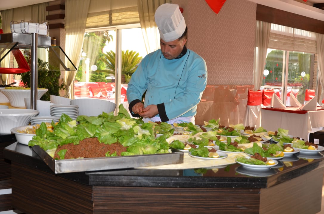Türkische Spezialitet Seaden Corolla Hotel