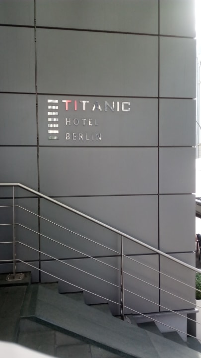 Außenansicht TITANIC Comfort Berlin Mitte