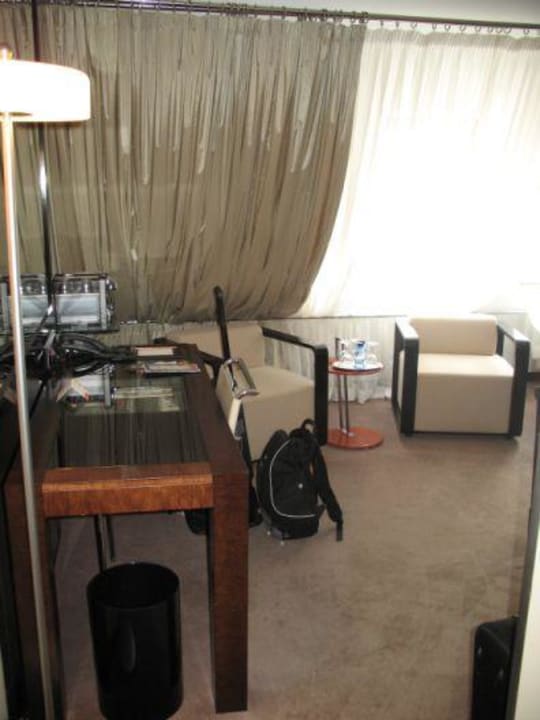 Arbeitsplatz/ Fenster Hotel Maximilian