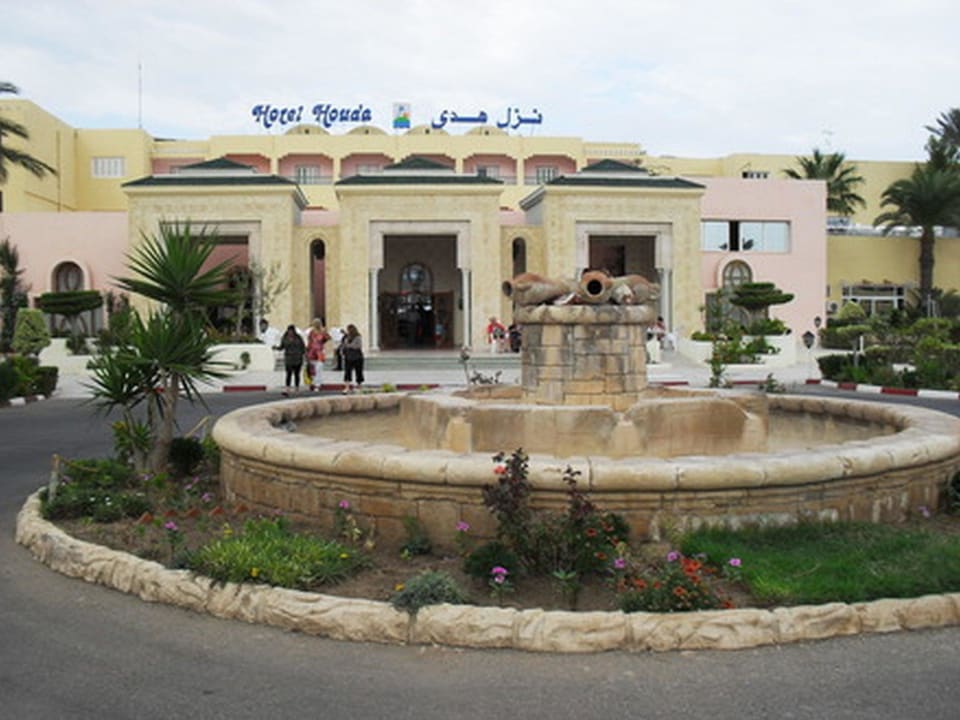 Der Hoteleingang Houda Golf & Beach Club