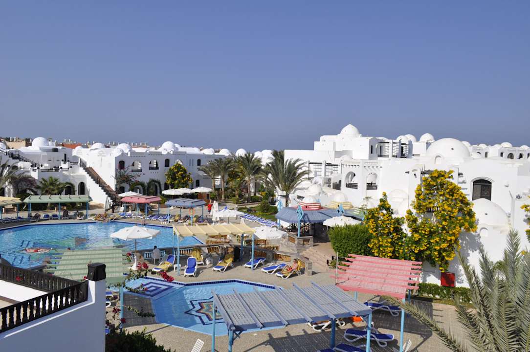 Территория отеля Arabella Azur Resort
