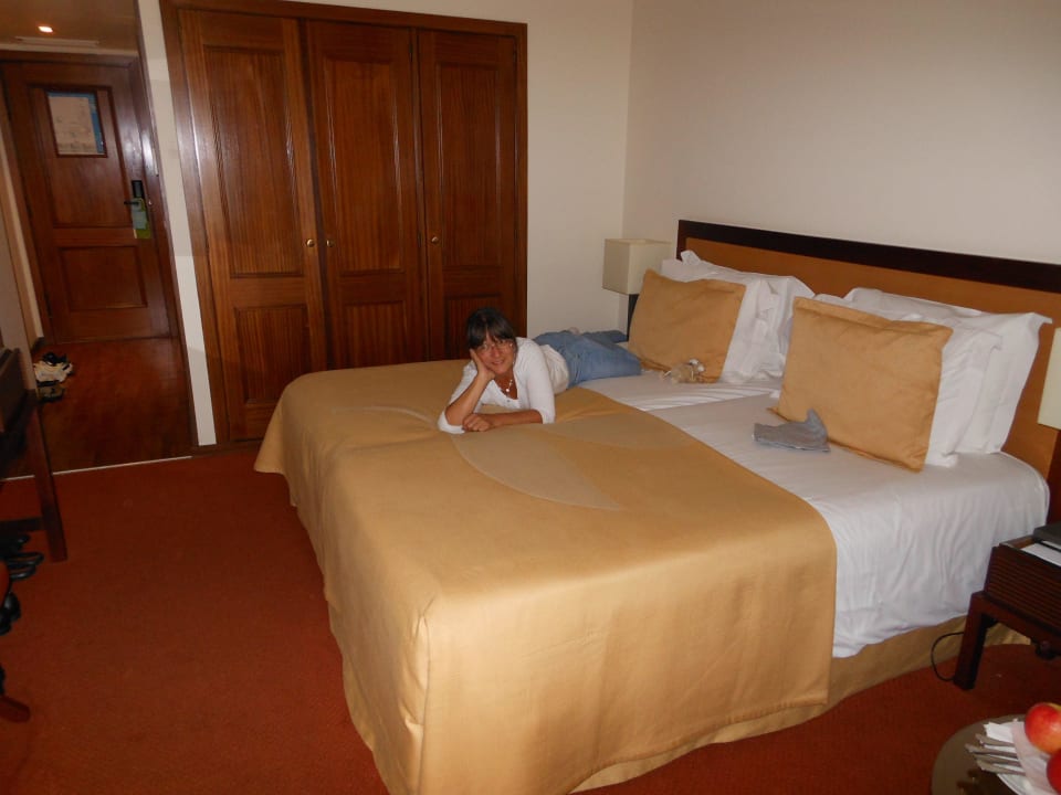 Sauberes aber kleines dunkles Zimmer PortoBay Falésia