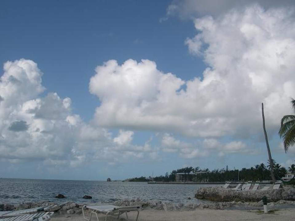 Kleiner Strandabschnitt Hotel Chesapeake Resort