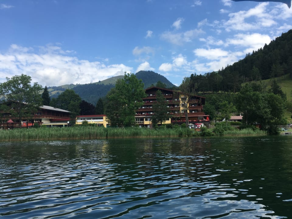 Außenansicht Hotel Bellevue am See