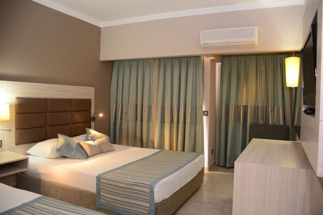 Zimmer Palmeras Beach Hotel