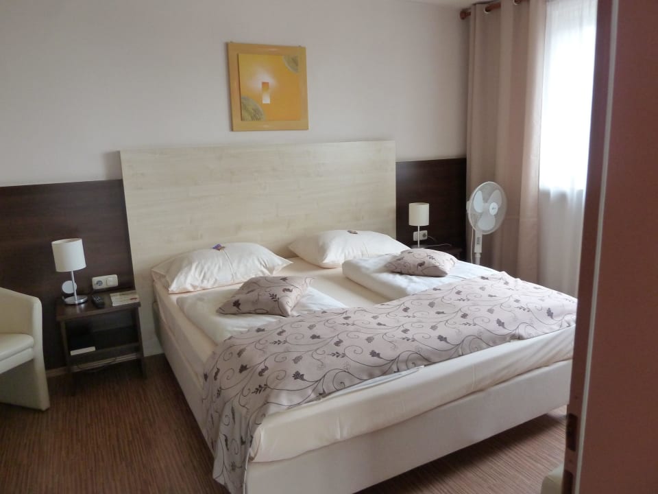 Getrenntes Schlafzimmer  Quality Hotel Augsburg