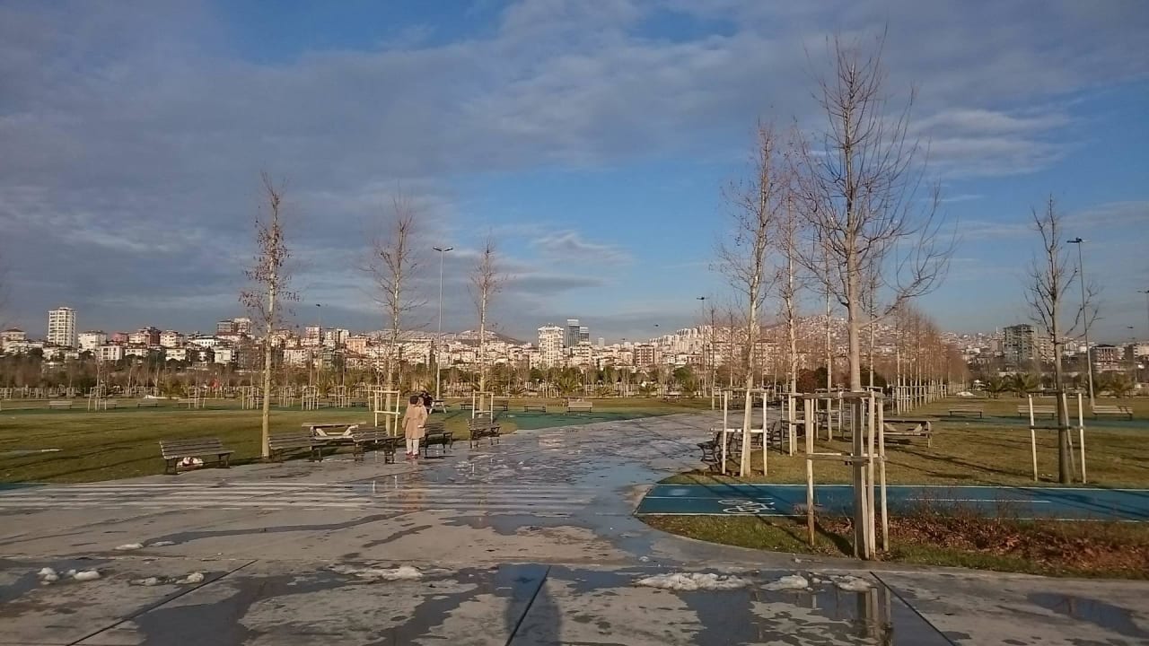View from side of Bosfor to the hotel area Burgu Arjaan by Rotana