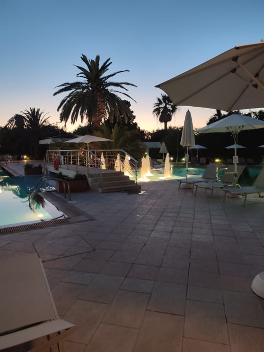 Pool Caravia Beach Hotel