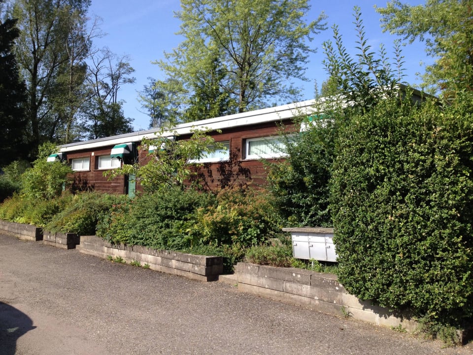 Trakt der vier Bungalow-Appartements Strandhotel Schmerikon