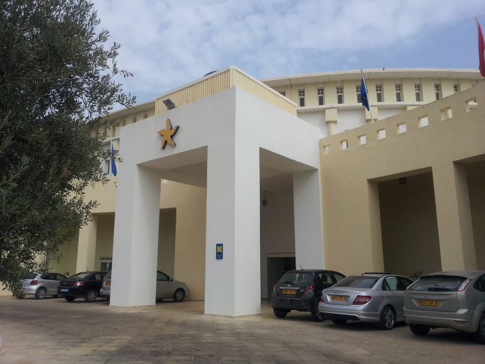 Hoteleingang Medina Solaria & Thalasso