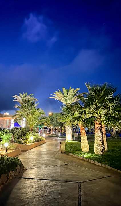 Gartenanlage Anissa Beach & Village