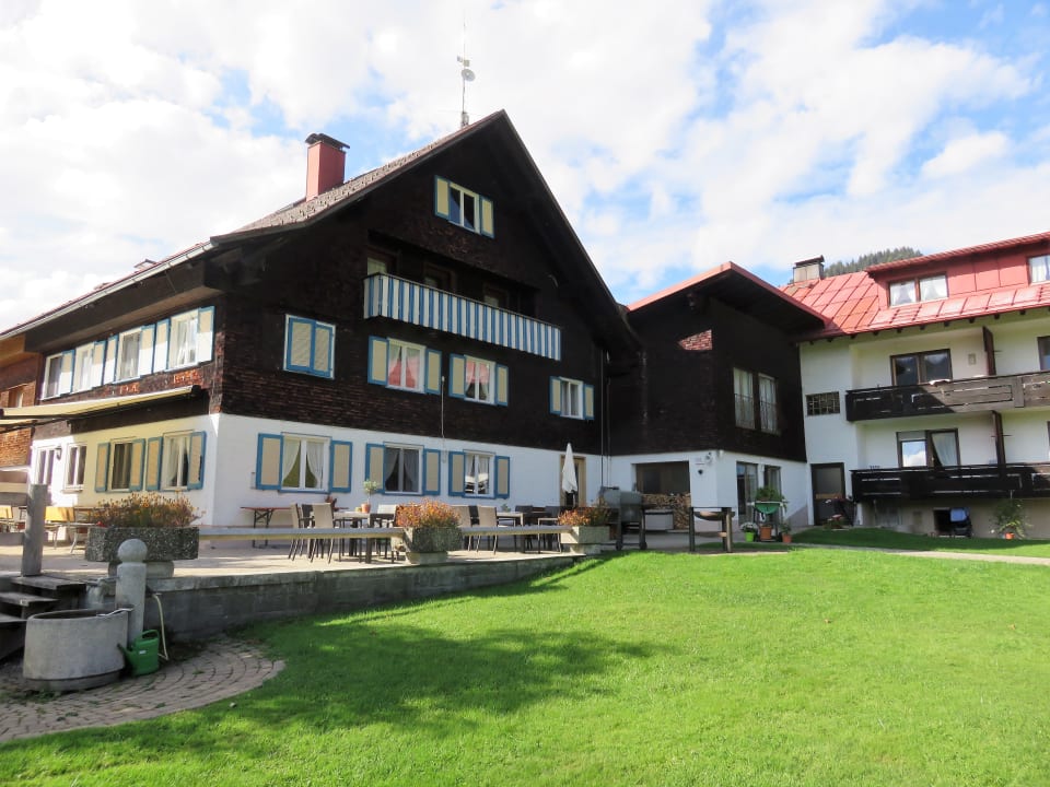 Außenansicht Hotel Almhof Lässer