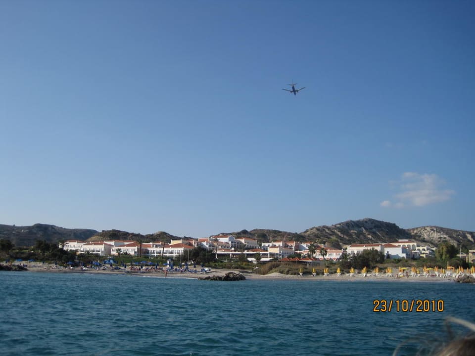 Blick vom Tretboot auf die Hotelanlage Porto Bello Royal