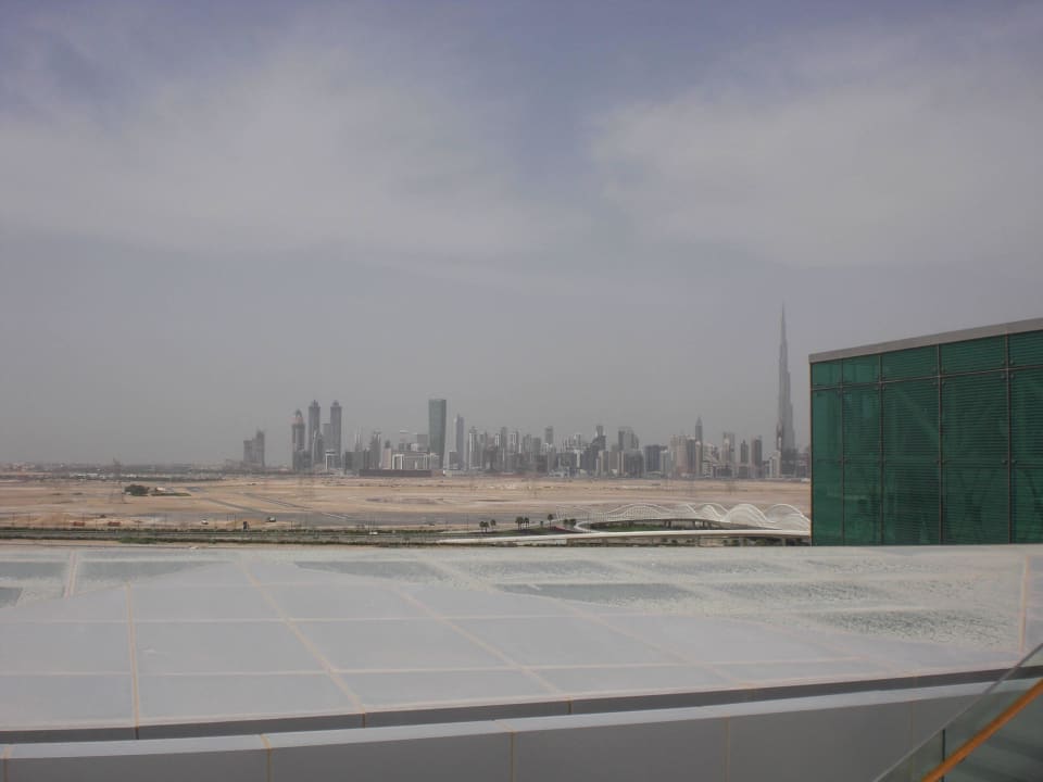 Ausblick vom Dach The Meydan Hotel