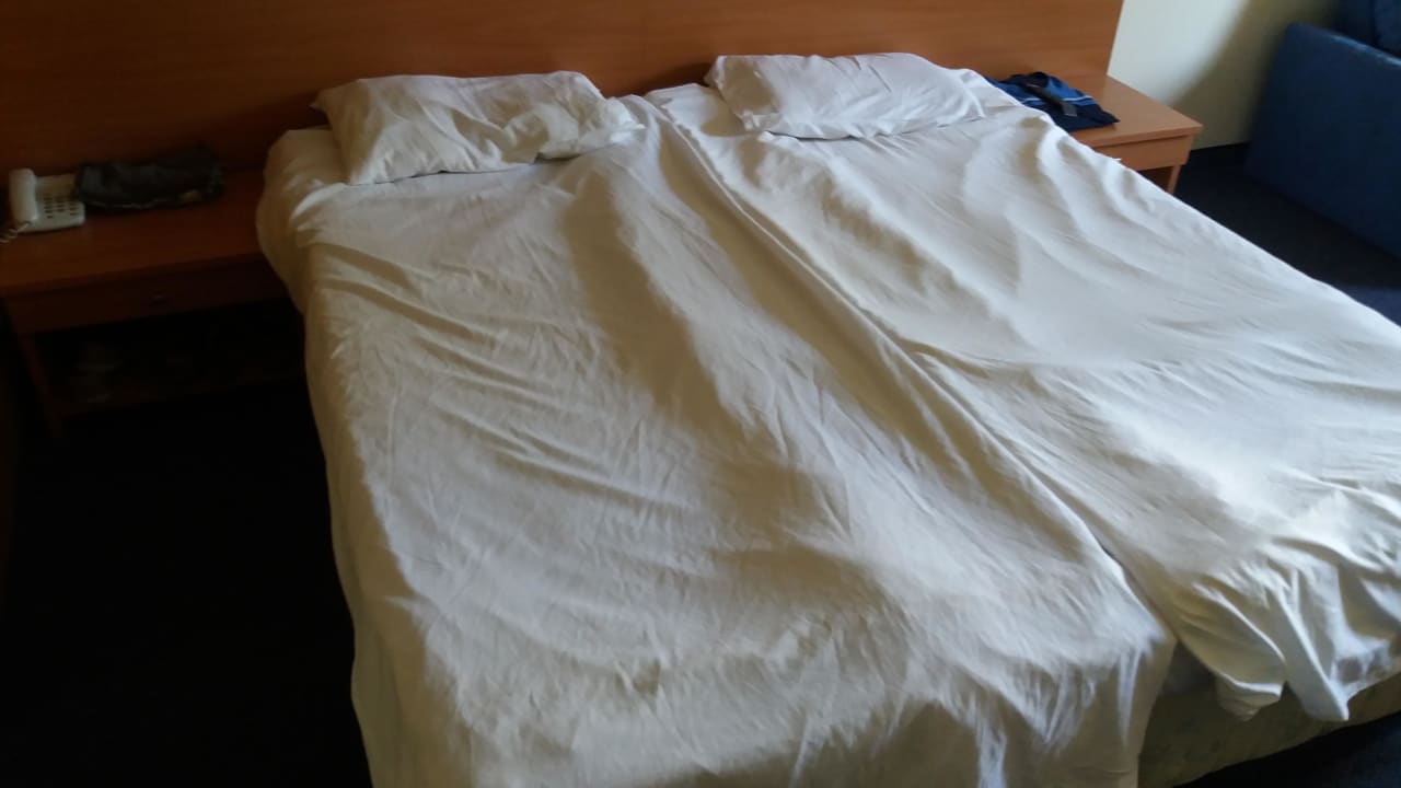 Frisch gemachtes Bett DAS Club Hotel Sunny Beach