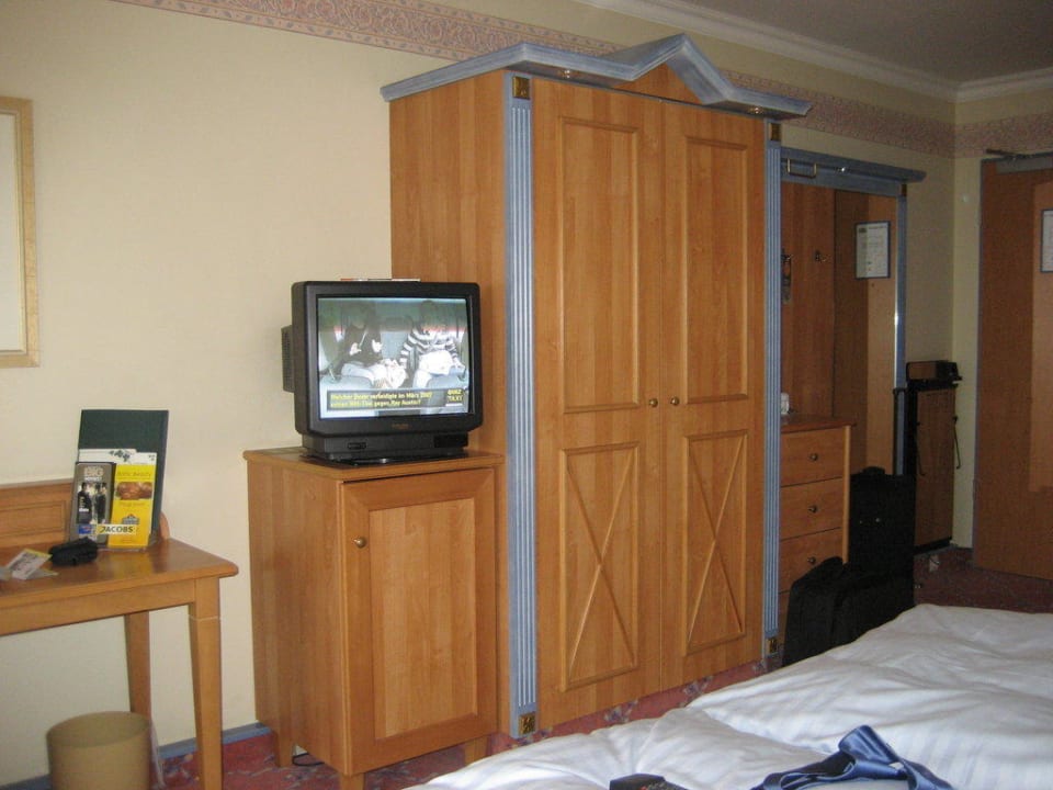 Blick vom Bett ins Zimmer Country Hotel Timmendorfer Strand