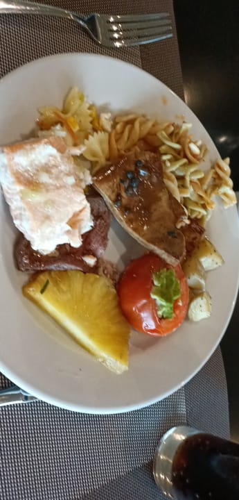 Gastro Calheta Beach