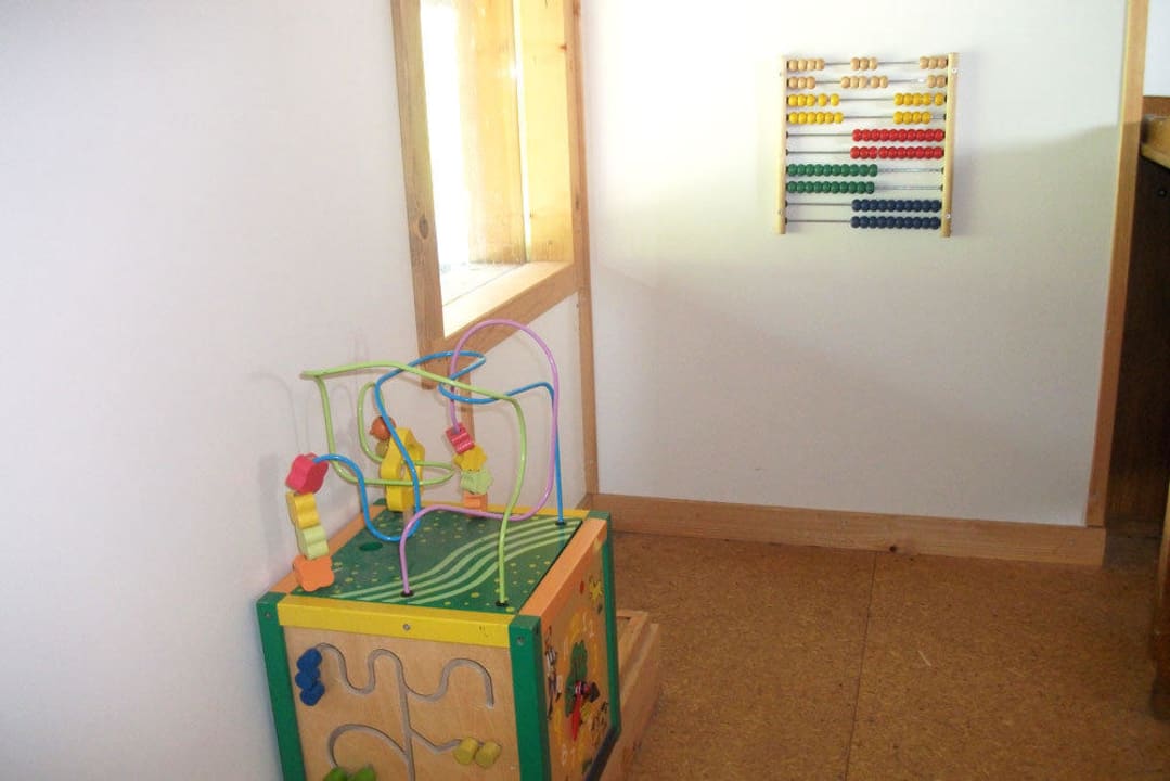 Spielscheune - Kleinkind-Ecke Schlosshof - der Urlaubsbauernhof