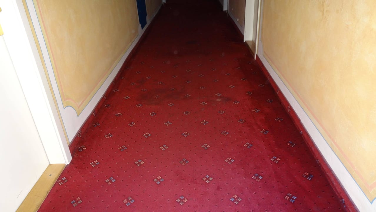 Flecken im Korridor Pytloun Old Armoury Hotel Prague