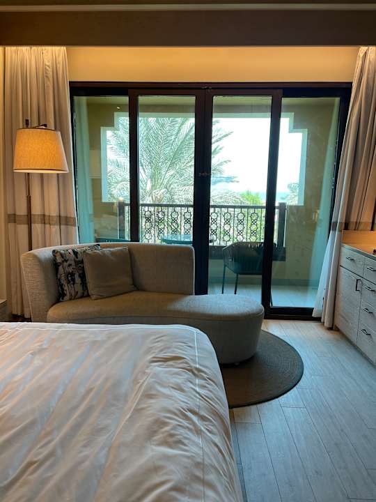 Zimmer Saadiyat Rotana Resort &  Villas