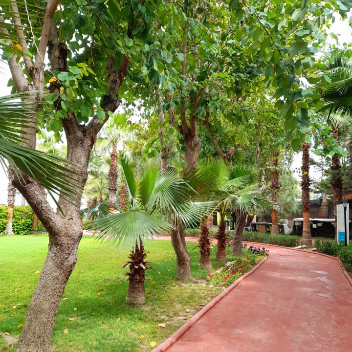 Gartenanlage Side Breeze Hotel