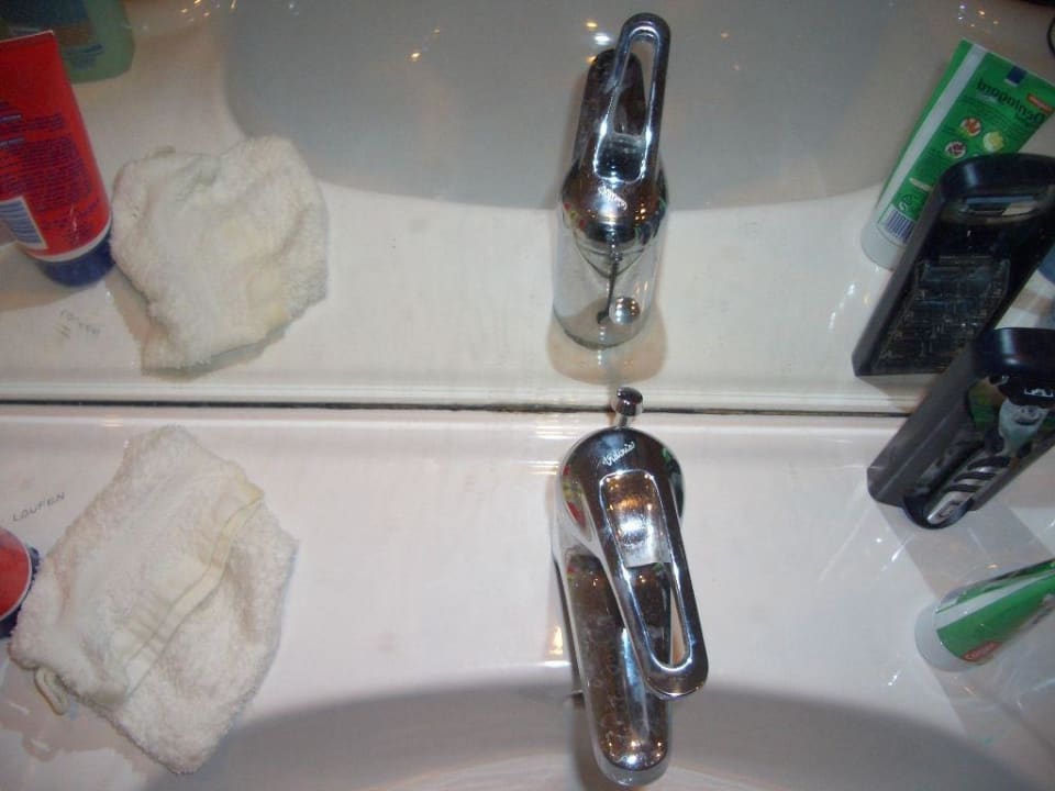 Schimmel am Waschbecken Hotel Pliska