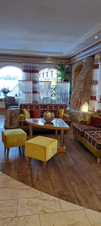 Lobby Hotel Bergknappenhof