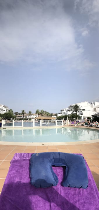 Pool FERGUS Style Bahamas