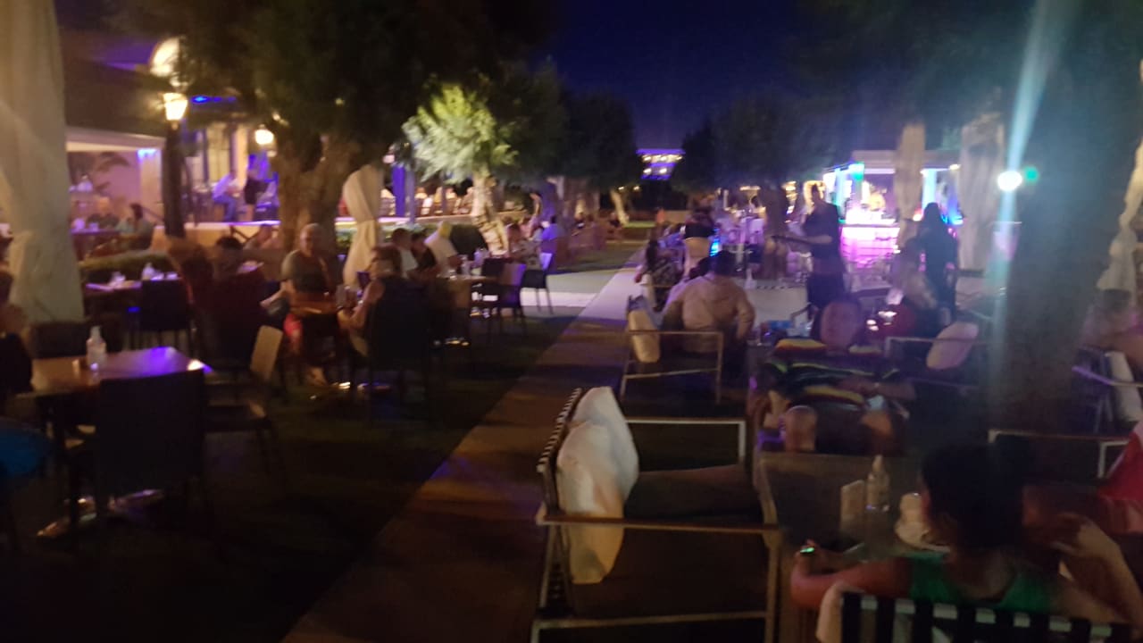 Gastro Anissa Beach & Village