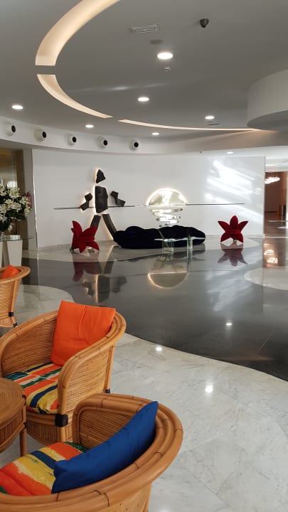 Lobby Bull Escorial & Spa