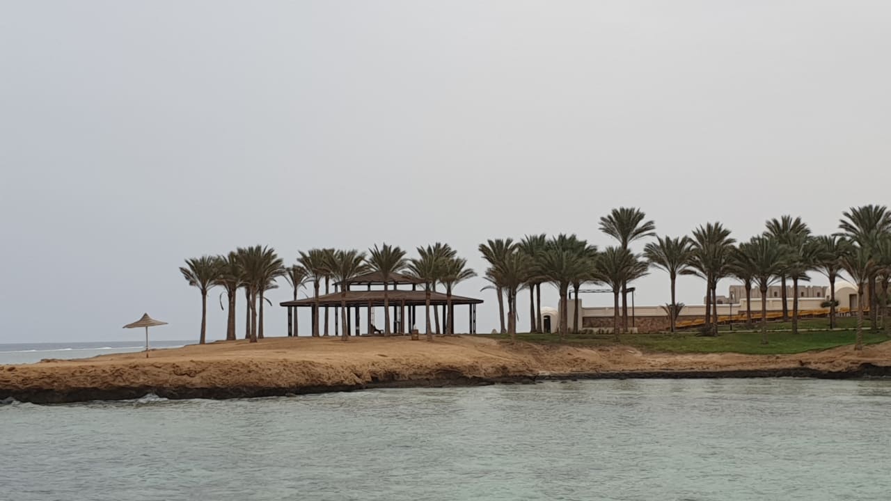 Strand Brayka Bay Resort